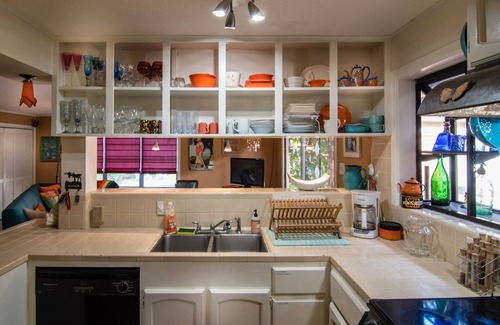 Bay Area House | KingBed/Patio/BBQ/20min2Beach/Netflix/Workspace