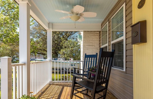 Morehead City House | Kingfisher - Beautifully Remodeled Bungalow, Come Relax, Breathe and Enjoy!