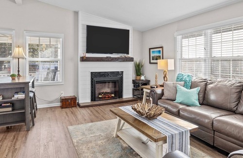 Morehead City House | Kingfisher - Beautifully Remodeled Bungalow, Come Relax, Breathe and Enjoy!