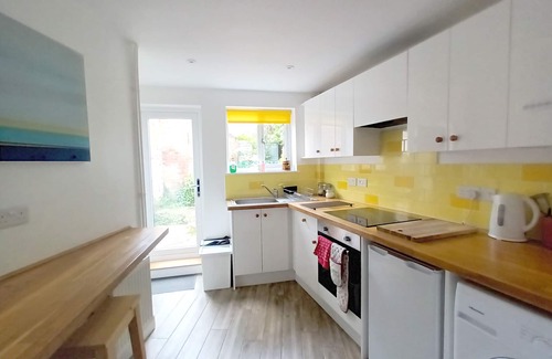 Martlesham Heath House | Kingfisher Cottage - a perfect place to stay