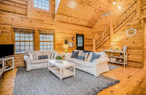Saugatuck House | Kingfisher Cove Cabin 19