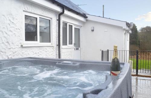 Pentrefelin House | Kingfisher