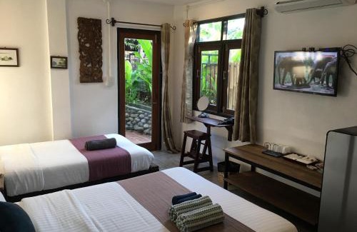 Sangkhla Buri House | Kingfisher House