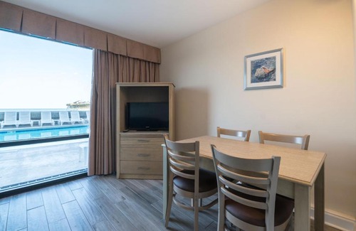 Garden City Hotel | Kingfisher Inn