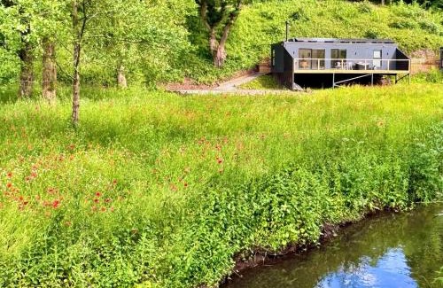 Market Drayton House | Kingfisher - Luxurious Off-Grid Eco Cabin with Riverviews