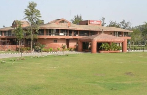 Ambala Hotel | Kingfisher Tourist Resort