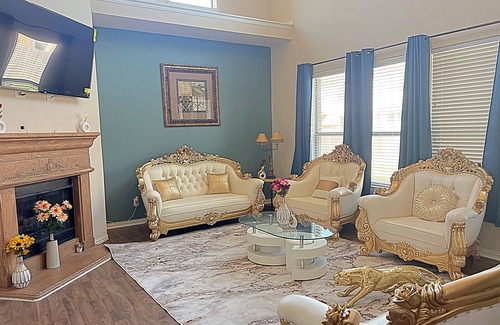 Tarrant County House | Kings and Queens long stay luxuryhome