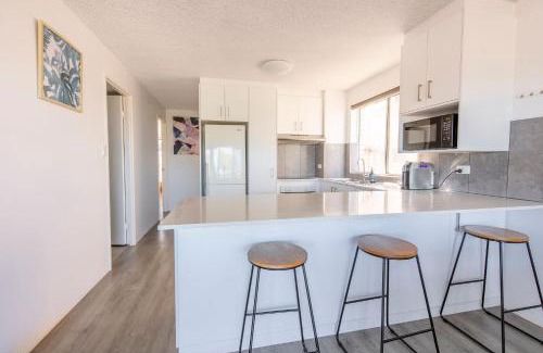 Kings Beach Apartment | Kings Beach Oceanfront Apartment With Pool