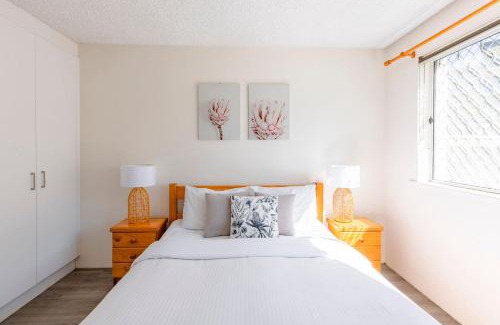 Kings Beach Apartment | Kings Beach Oceanfront Apartment With Pool