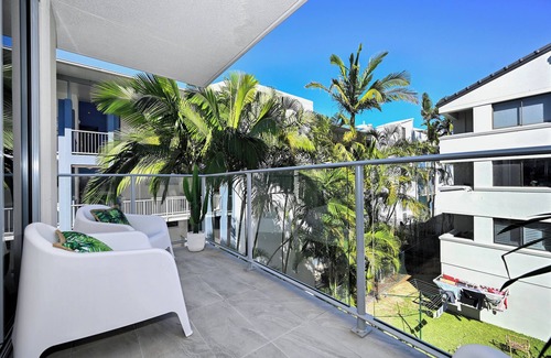 Moreton Bay Region Apartment | Kings Beach, only 30 metres to beach and shops!