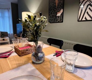Belfast City Centre House | Kings Bridge Townhouse