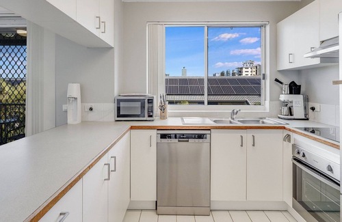 Kings Beach Apartment | KINGS COVE UNIT 7 - Enjoy a modern refurbished interior and ocean views