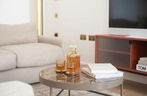 St. Pancras and Somers Town Apartment | Kings Cross - Luxury 3 Bed Apartment, Private Balcony