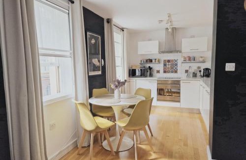 Kings Cross St. Pancras Apartment | Kings cross station 1 Bed flat for 4