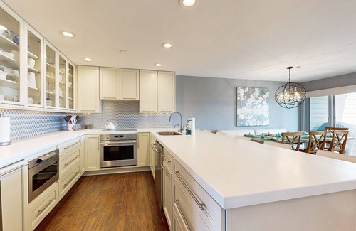 Fenwick Island House | Kings Grant townhome with grill, outdoor shower, pool & ice machine