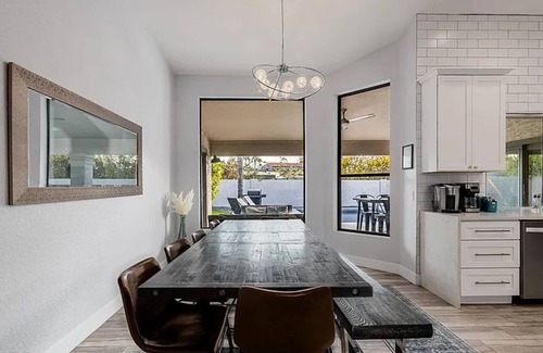 Paradise Valley Village House | Kings Villa Summary: