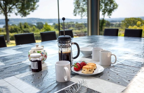 Compton Martin House | Kingsley Lake View & Paddocks - A group retreat with hot tubs, sports bars & spectacular lake views