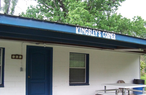 Broaddus House | Kingsley's Corner Room 1 - Full Kitchen
