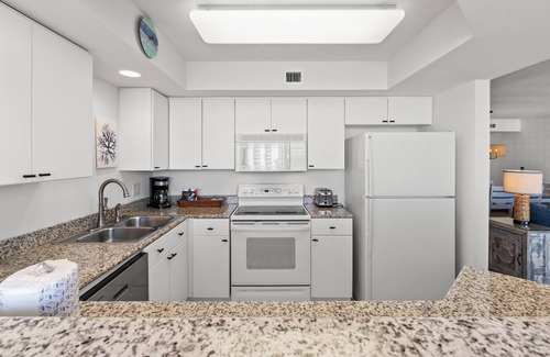 Arcadian Shores Condo | Kingston Brighton 1603 Renovated ocean view