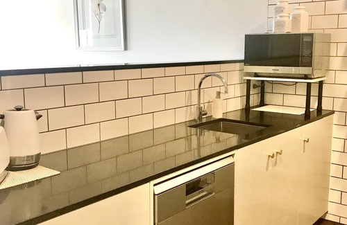 Kingston Apartment | Kingston Foreshore 1 BR Apartment,Views, Parking