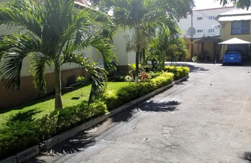New Kingston Apartment | Kingston Hideaway