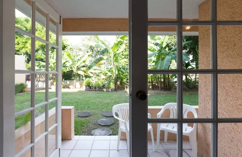 Barbican Apartment | Kingston Most Centrally Located One Bdrm