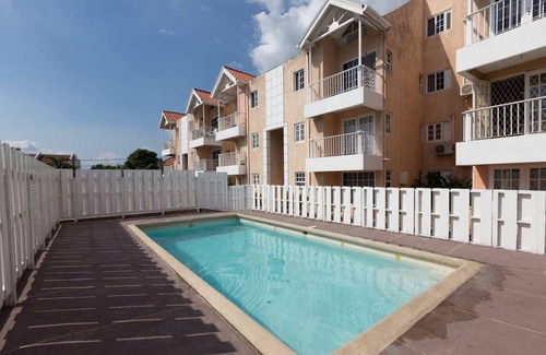 Barbican Apartment | Kingston Most Centrally Located One Bdrm