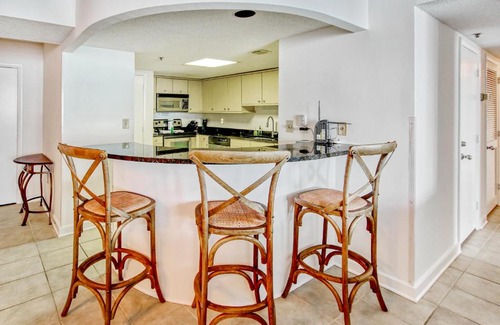 Arcadian Shores Apartment | Kingston North Hampton 1406