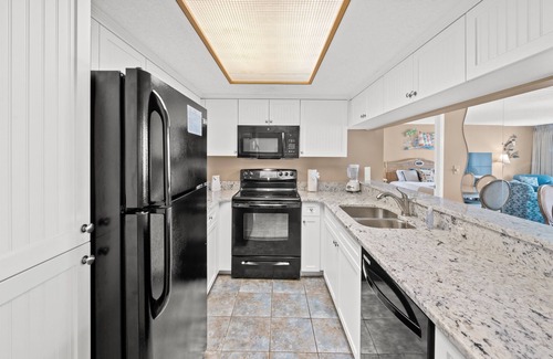 Arcadian Shores Condo | Kingston S Hampton 1107 w/Outdoor Pool & Beach