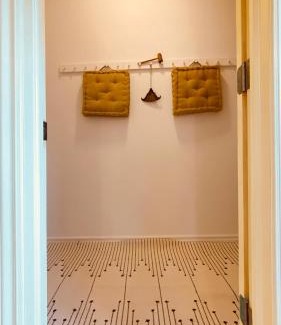 Inner Harbour Apartment | KingstonStays The Neighbourhood, Expansive loft, free parking