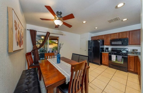 Tucson House | KINO/Sleeps 8/4 BR/2 BA/Garage/Fenced