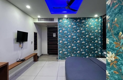 Vasundhara Hotel | Kinsfolk Inn Hotel And Banquet