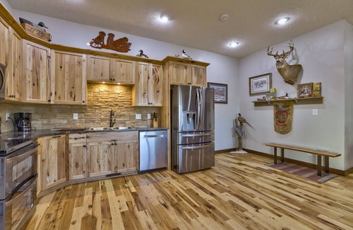 Niobrara Cabin | Kinsmen Lodge, Where You're Not Just A Guest You're Kin.