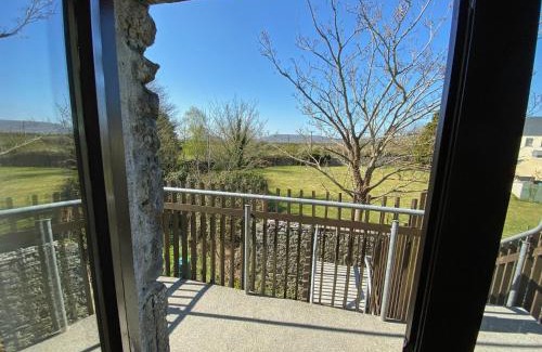 Kinvara Apartment | Kinvara Suites No 2 Top Floor