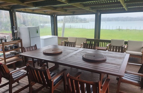 Whangaruru House | Kirikiri Pawhaoa nBeautiful Beach Front Property Balnd BaynWhangaruru Habour n