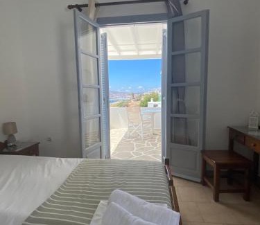 Paros Apartment | Kirki Rooms on the Hill