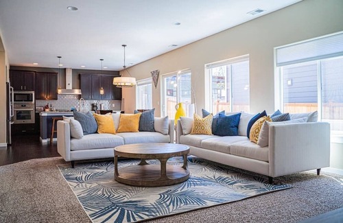 North Rose Hill House | Kirkland Luxury Tranquil Retreat 7BR w/Office