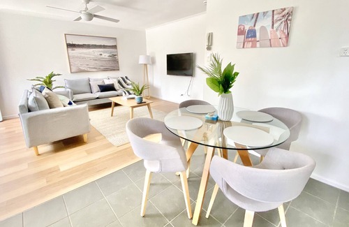 Coolangatta Apartment | KIRRA FAMILY BEACH PAD – 3 Bed – Walk to Everything