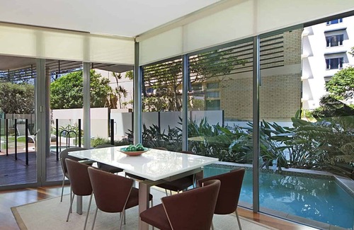 Bilinga Apartment | Kirra Wave 102 - Luxury beachfront at North Kirra - Min. 3 night stays!
