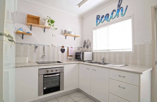 Wongaling Beach Apartment | Kirrama 2 ~ Pool & across road to beach