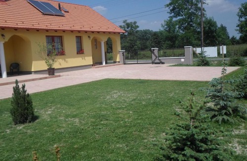 Rajka House | Kiserdő Vendégház