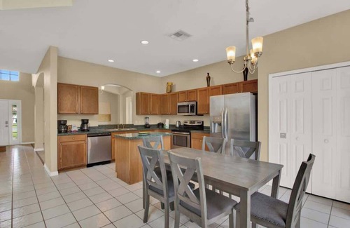 Lake Berkley House | Kisimme Gem - Private Pool and Theater Room