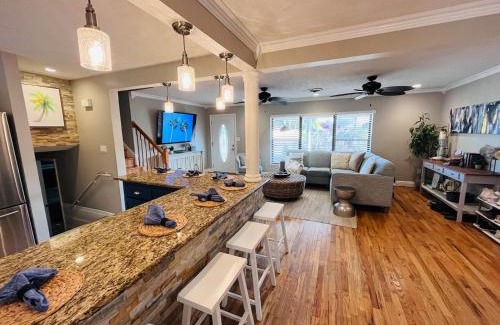 Indian Harbour Beach House | Kiss The Wave - Spacious 4br3ba, Wpoolhot Tub