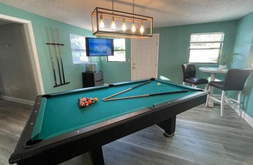 Indian Harbour Beach House | Kiss The Wave - Spacious 4br3ba, Wpoolhot Tub