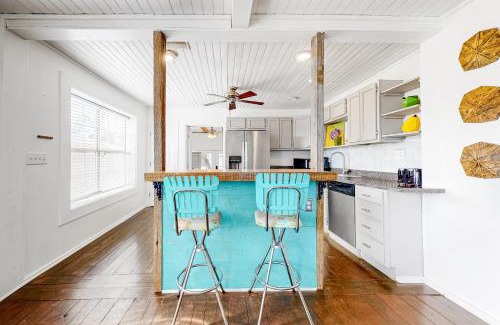 Laguna Beach House | Kissing Palms