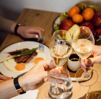 Balatonszemes Bed & Breakfast | Kistücsök Food & Room