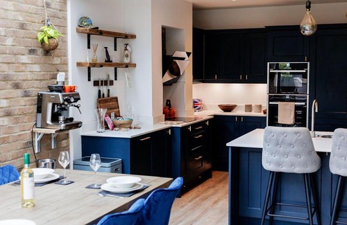 Poole House | Kites