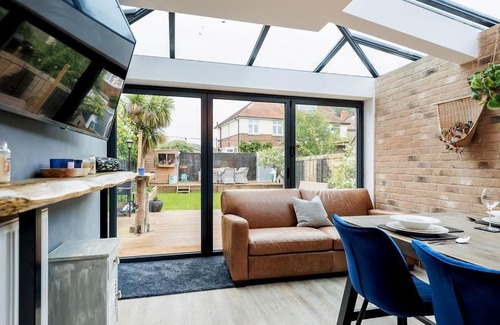 Poole House | Kites