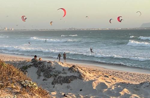 Bloubergstrand Apartment | KiteView - Spacious 2 Bedroom with iconic views