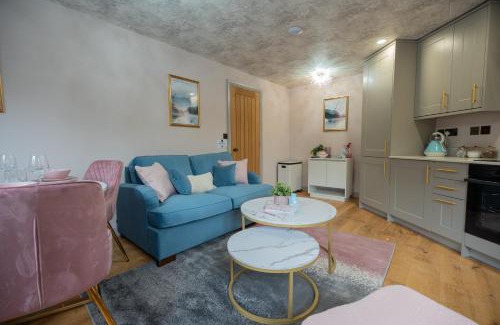 Easton Apartment | Kitsune - 1 Bedroom Luxury Apartment by Mint Stays